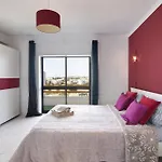 T1 Marques Apartment